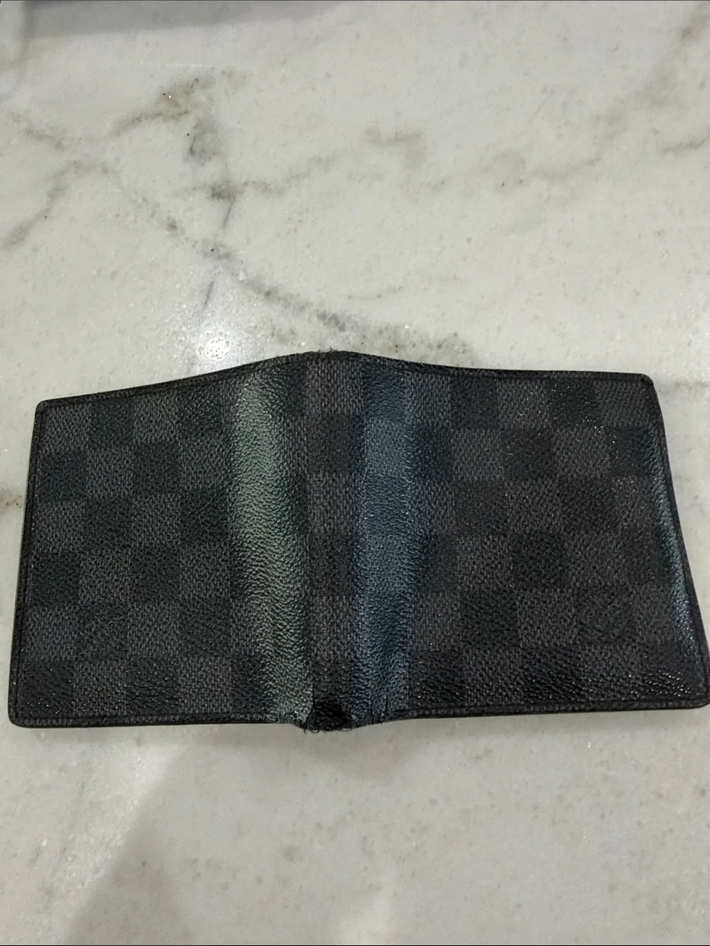 Authentic Louis Vuitton Men's Black Checkered Bi-Fold Wallet - Picture 5 of 14